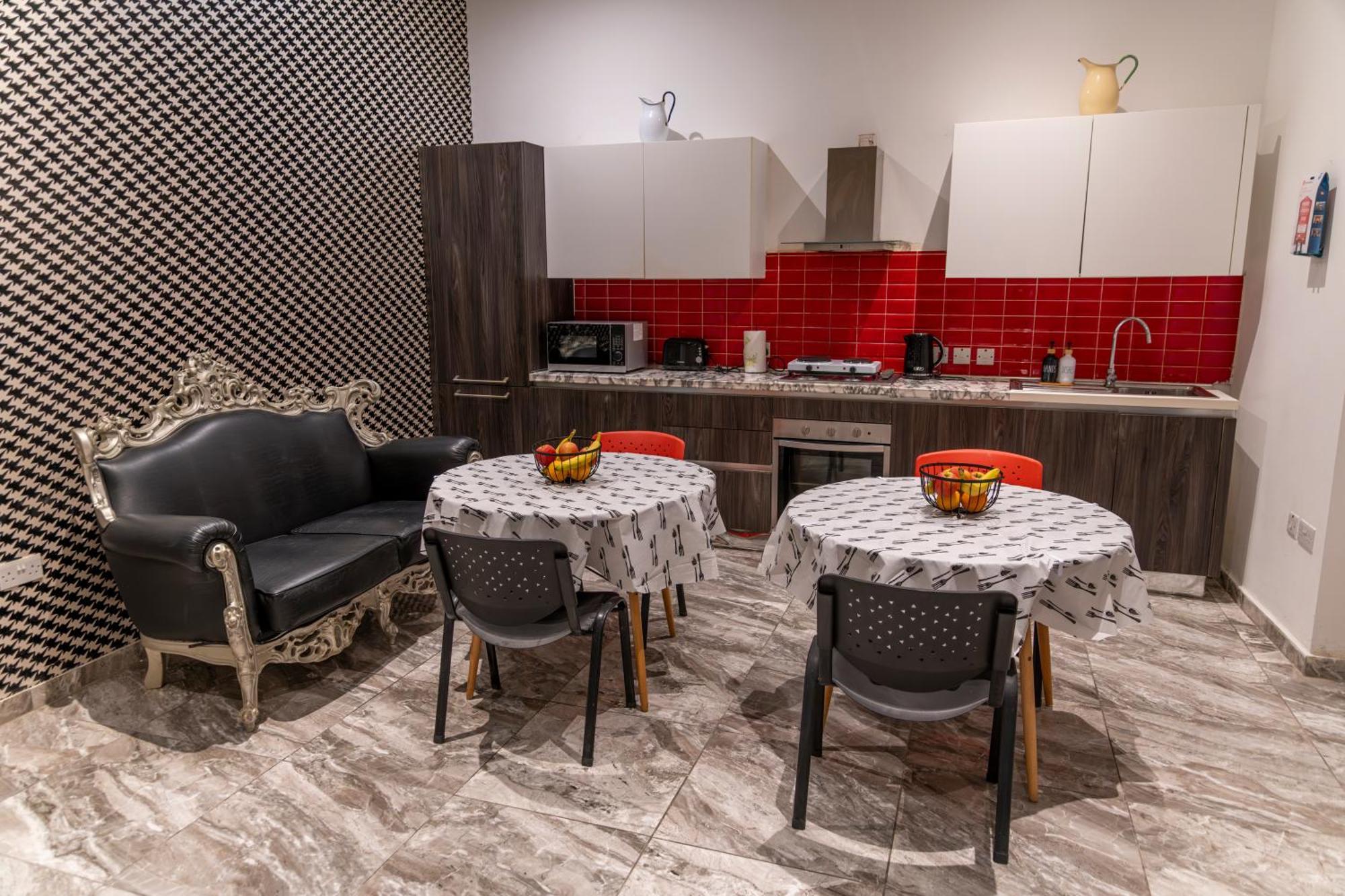 Renovated Historic 4 Bedroom 4 Bathroom Townhouse In With Valletta Views Over Maltas Grand Harbour Ferienhaus Senglea